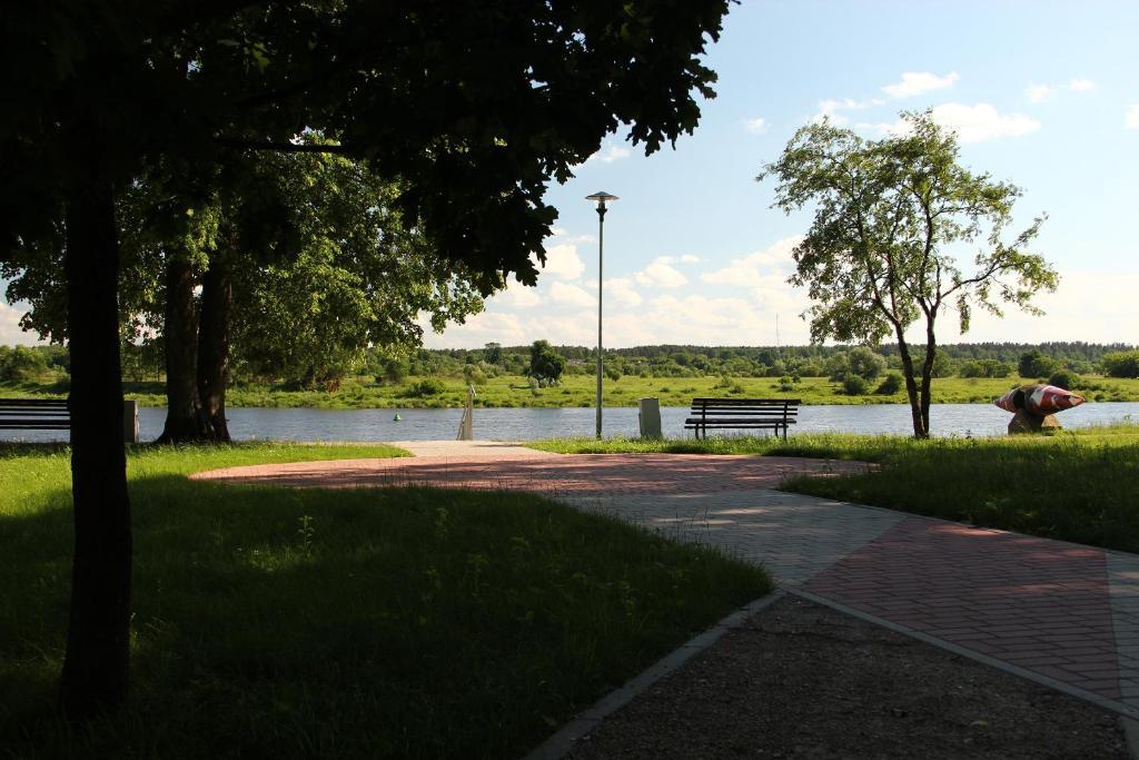 ホテル Asmonienes Sveciu Namai "Senoji Mokyklele" Smalininkai エクステリア 写真